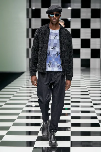 Look 47